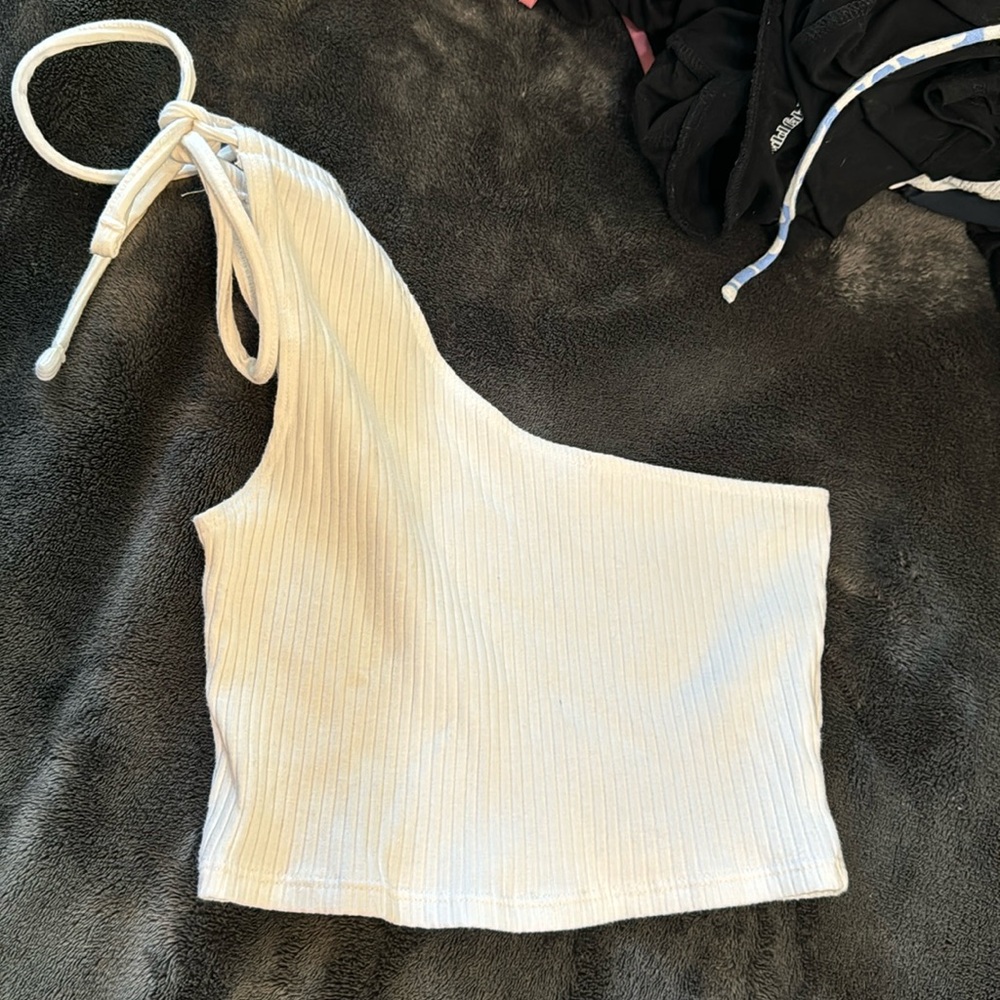off the shoulder tie